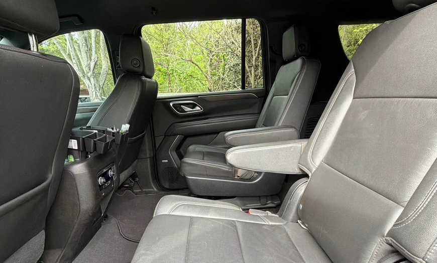 Image 3: Private Luxury SUV Rental with Professional Chauffeur (3 or 5 Hours) 