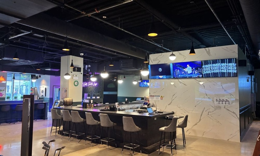 Image 7: Elevate Your Game: Immersive Virtual Golf Simulator Experience