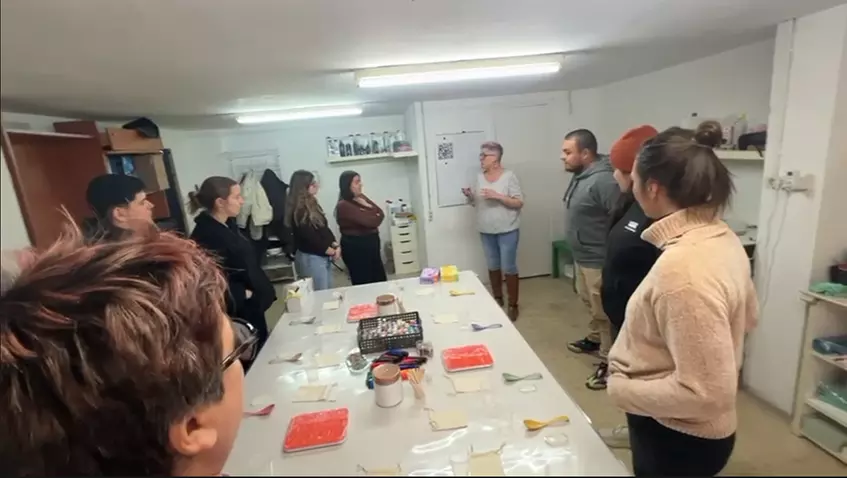 Taller de resina acrílica de 2 horas para 1, 2, 4, 6 o 10 personas