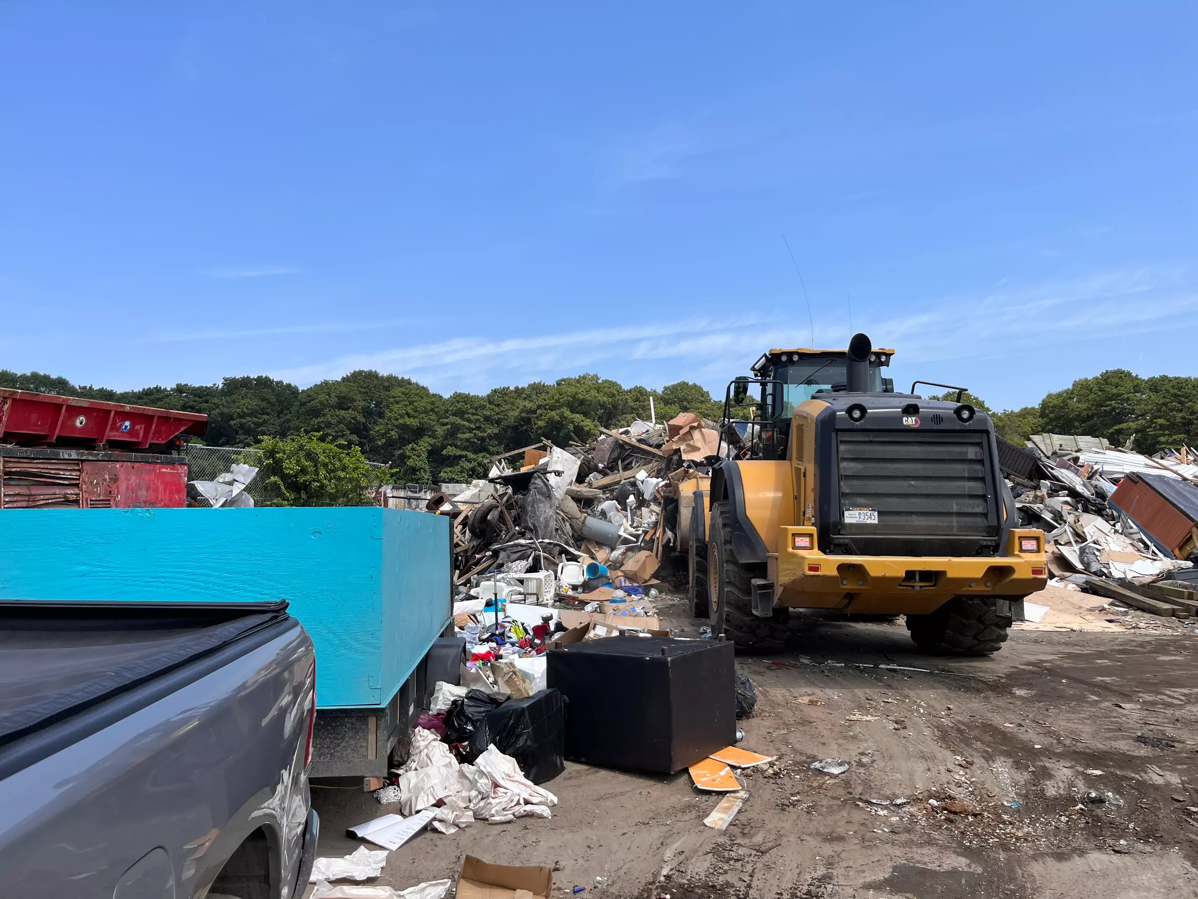 Clear Out Your Clutter With Load Of Junk Removal Service!