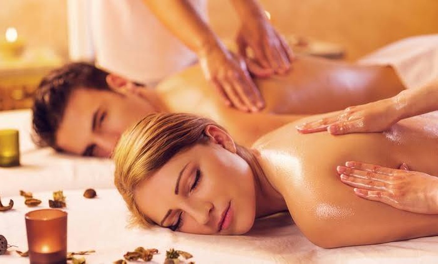 Image 2: Couples 60-Min or 90-Min Relaxing Combo Package w/ Hot Stones at New Fan Fan Spa Up to 50% Off