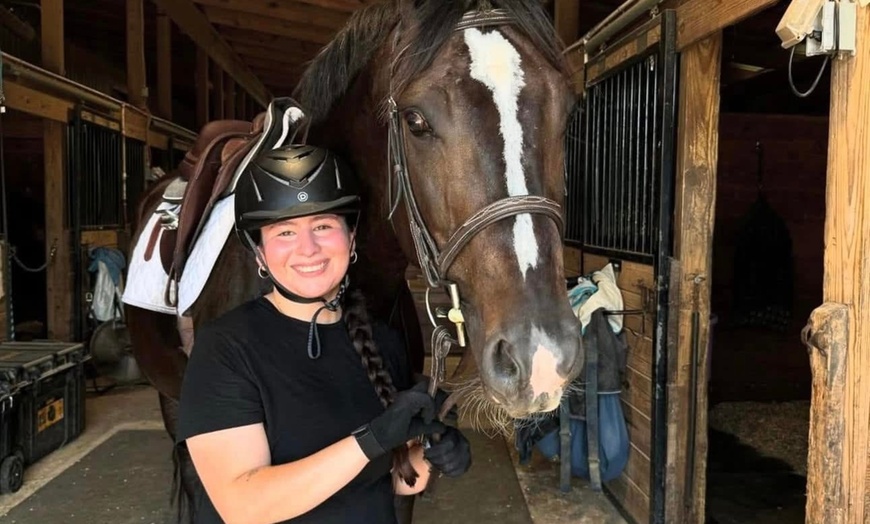 Image 1: Enjoy Horse Back Riding or 10 Package Lesson