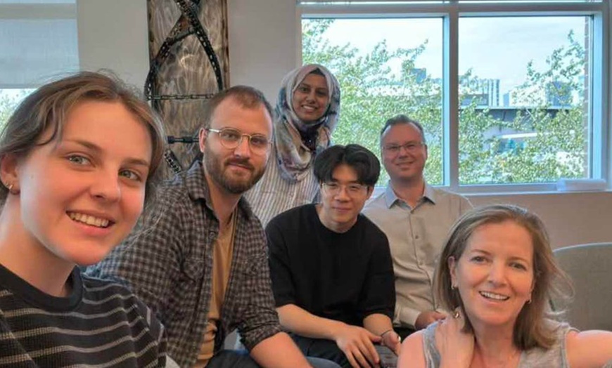 Image 3: Join a Chicago scavenger hunt adventure for up to 6 people