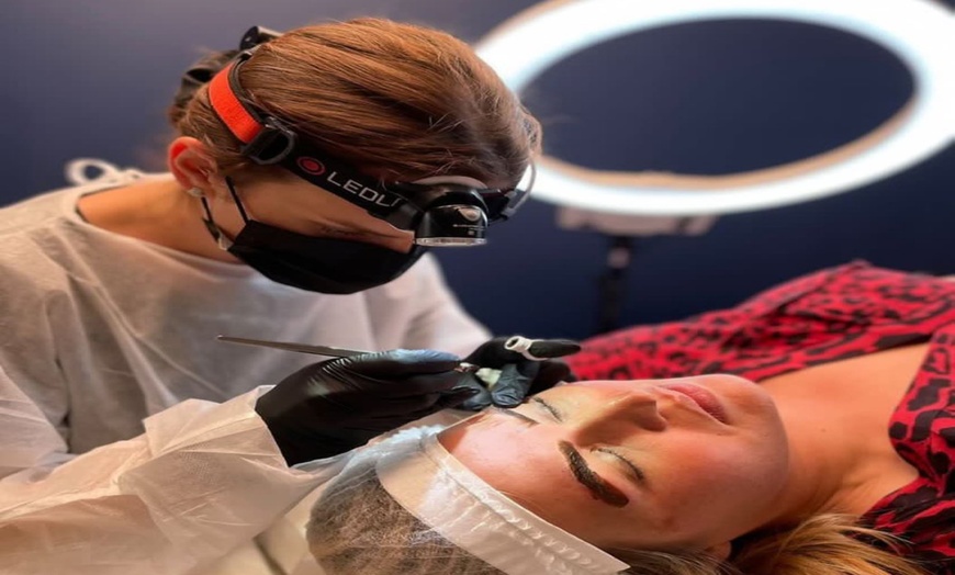 Image 2: Experience One Microblading Session at Kbrows!