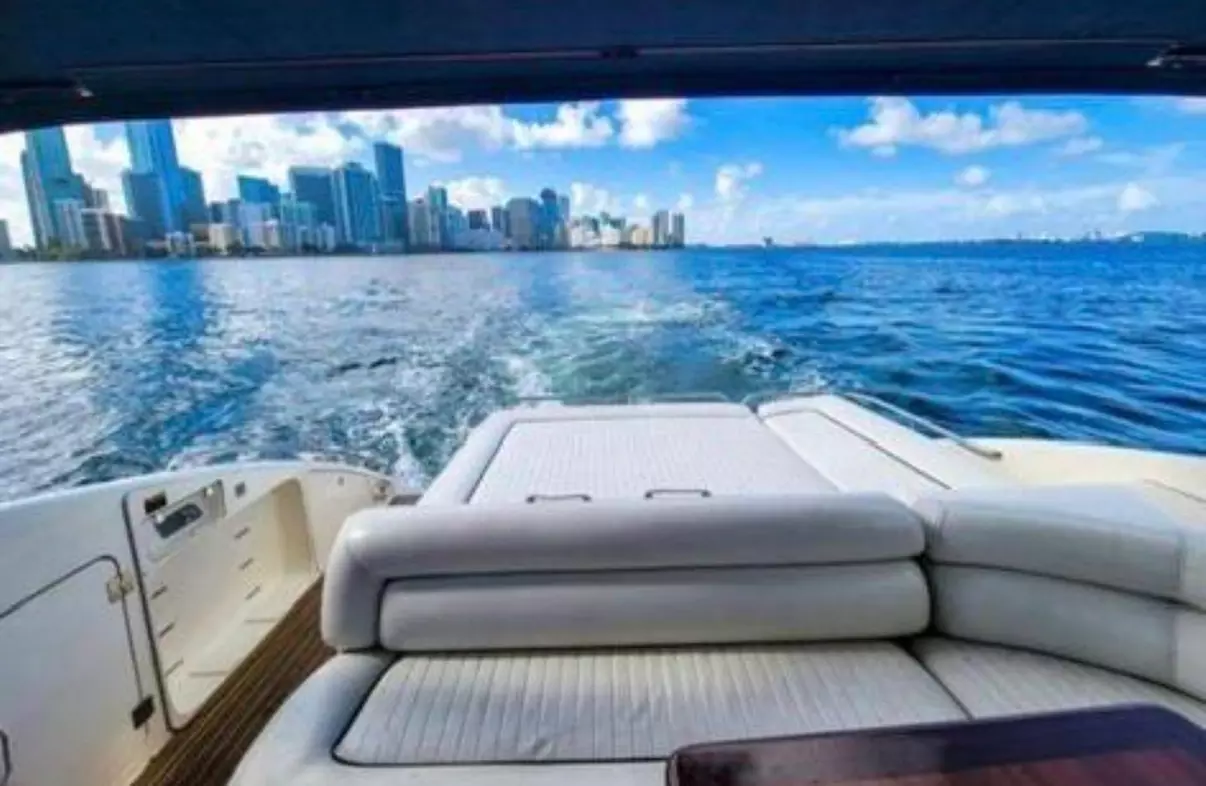 Bella Boats Yacht Charter – Miami Bay Area Cruises