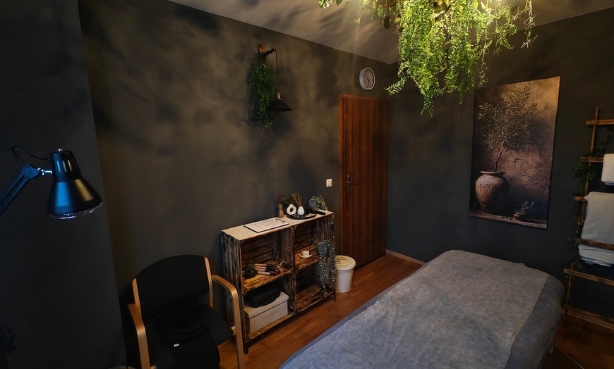 Image 4: Masaż klasyczny, relaksacyjny, gorącymi kamieniami, Kobido i więcej