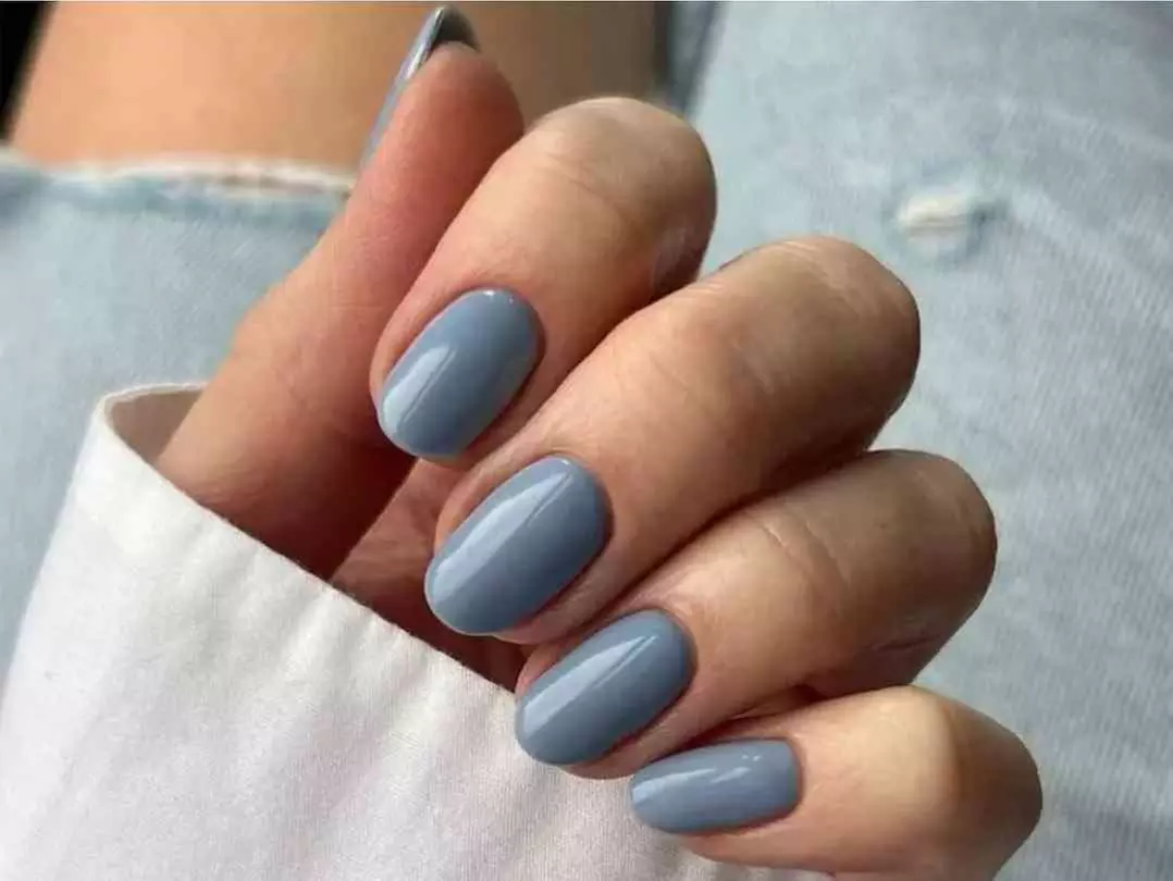 Choose from Manicure or Eye Color/ Gel Shellac Change