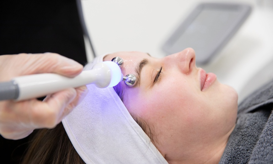 Image 2: Up to 59% Off on Facial - HydraFacial at UK Aesthetics Lounge
