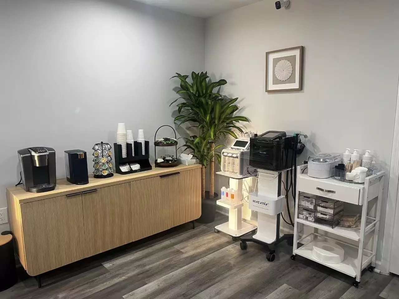 Up to 51% Off on Spa / Salon Beauty Treatments at renew spa