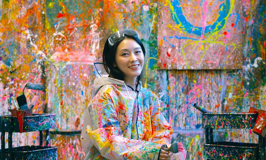 Image 8: Messy Splatter Paint Big Size-Wearing a Raincoat and Splashing Paint 