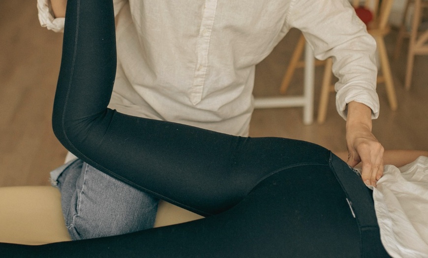 Image 4: 45-Minute Assisted Stretching Plus Free Consultation 