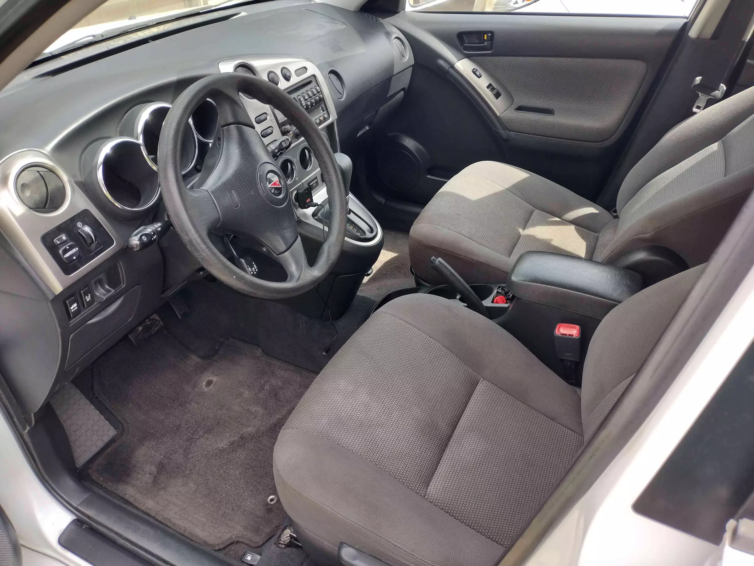 Convenient Interior and Exterior Mobile Detail for Car