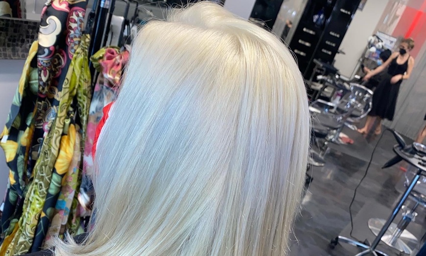 Image 2: Haircuts, Color & Highlights for a Gorgeous New Look 