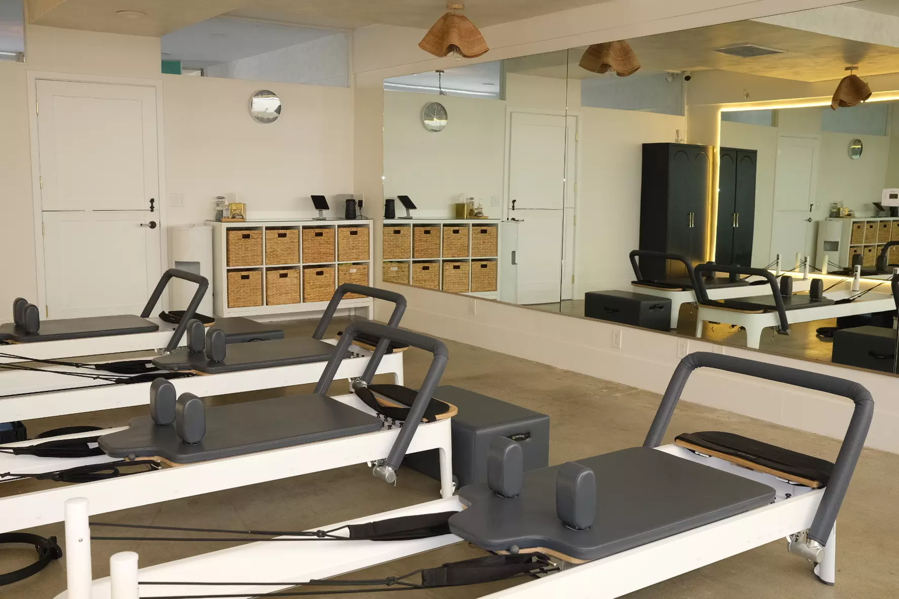 Small Group Reformer Pilates Classes – Core Strength & Flexibility