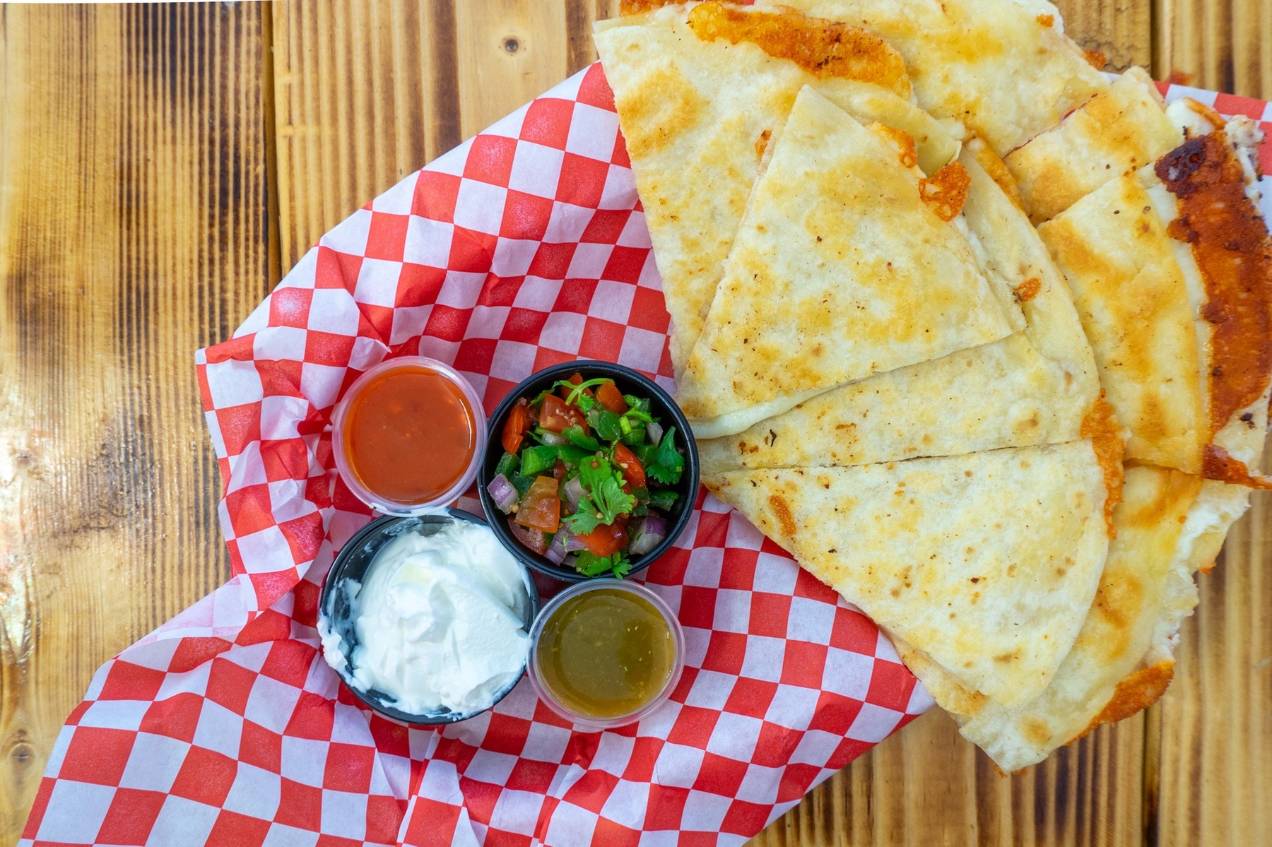 Dining Credits for Street-Style Bites at SKYLINE Street Bar and Grill (Up to 32%Off)