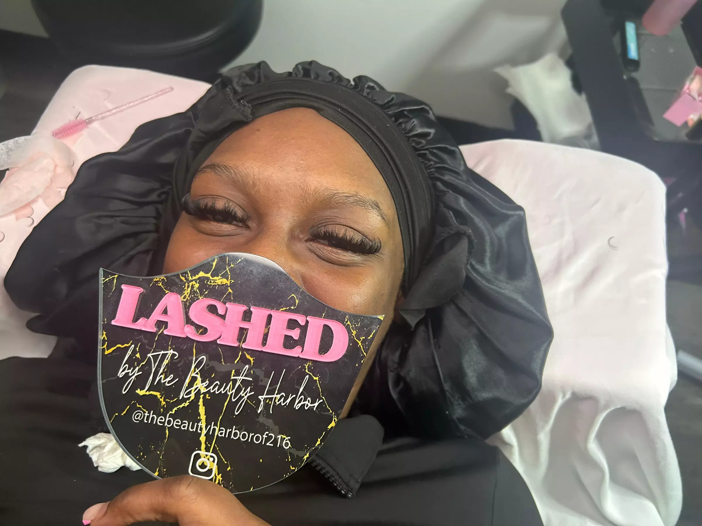 Effortless Beauty: Transform Your Look With Full Set & Fill-In Lashes