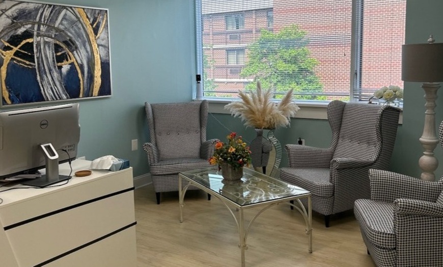 Image 3: Brazilian w/w/o Stomach Trail, Inner Thighs, or Underarms Wax Services