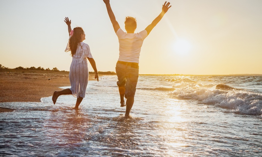 Image 2: Capture Memories with 60 or 90 Minute Outdoor Photography Session