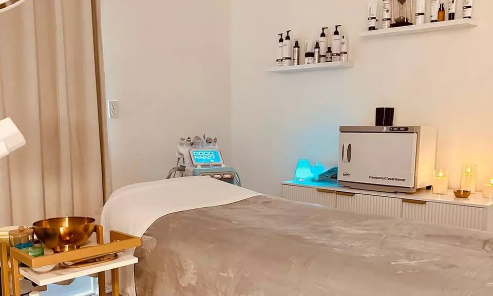 Atrosa Signature Facial for a Fresh Look!