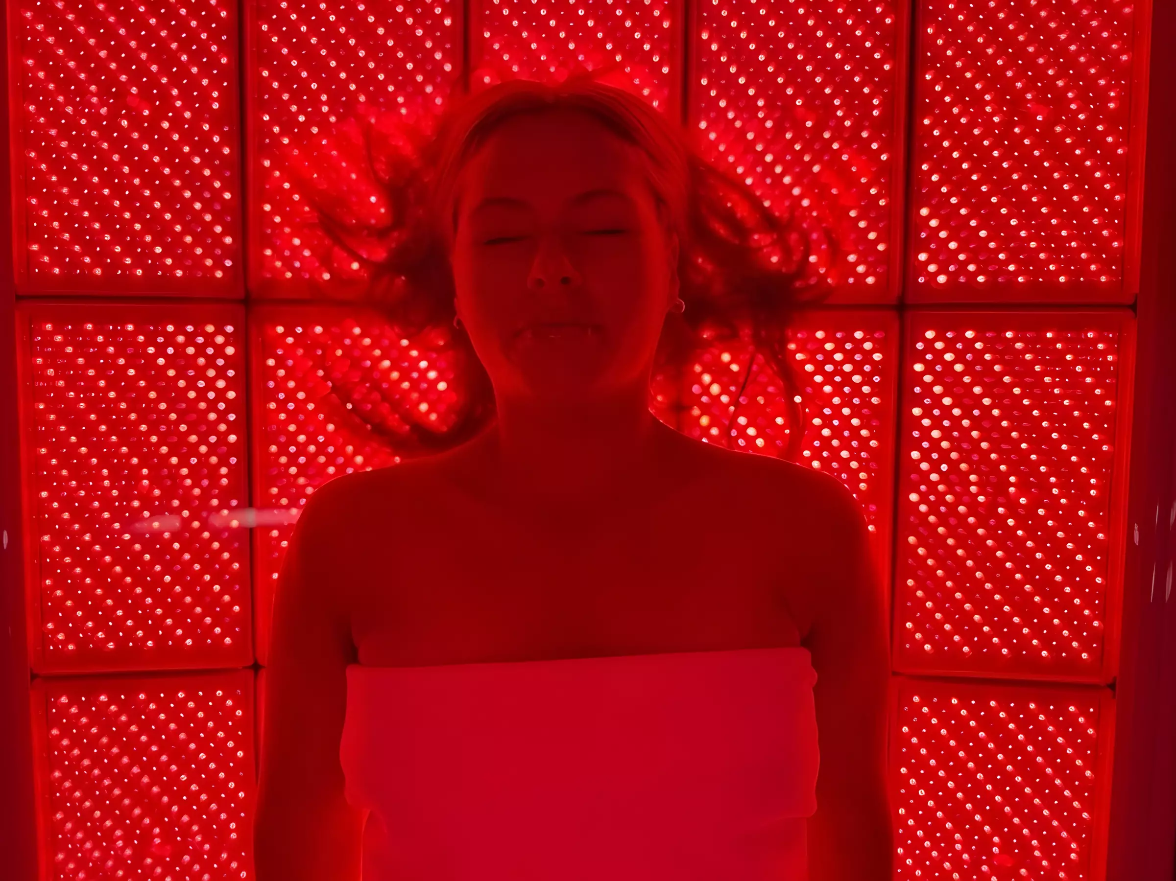 Relaxing Massages & Wellness Treatments with Foot Bath or Red Light