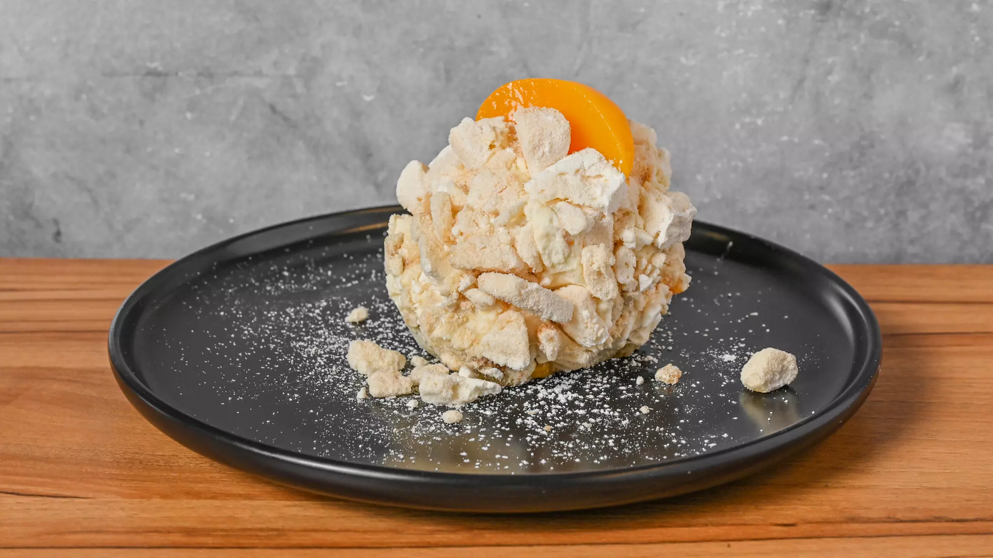 2 or 4 Empanadas, Mini Picaditas Mixtas, 1 or 2 Dessert and Wine