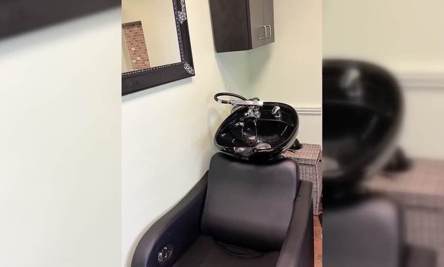 Image 4: Professional Blow Dry Sessions with Shampoo, Deep Wash & Finish