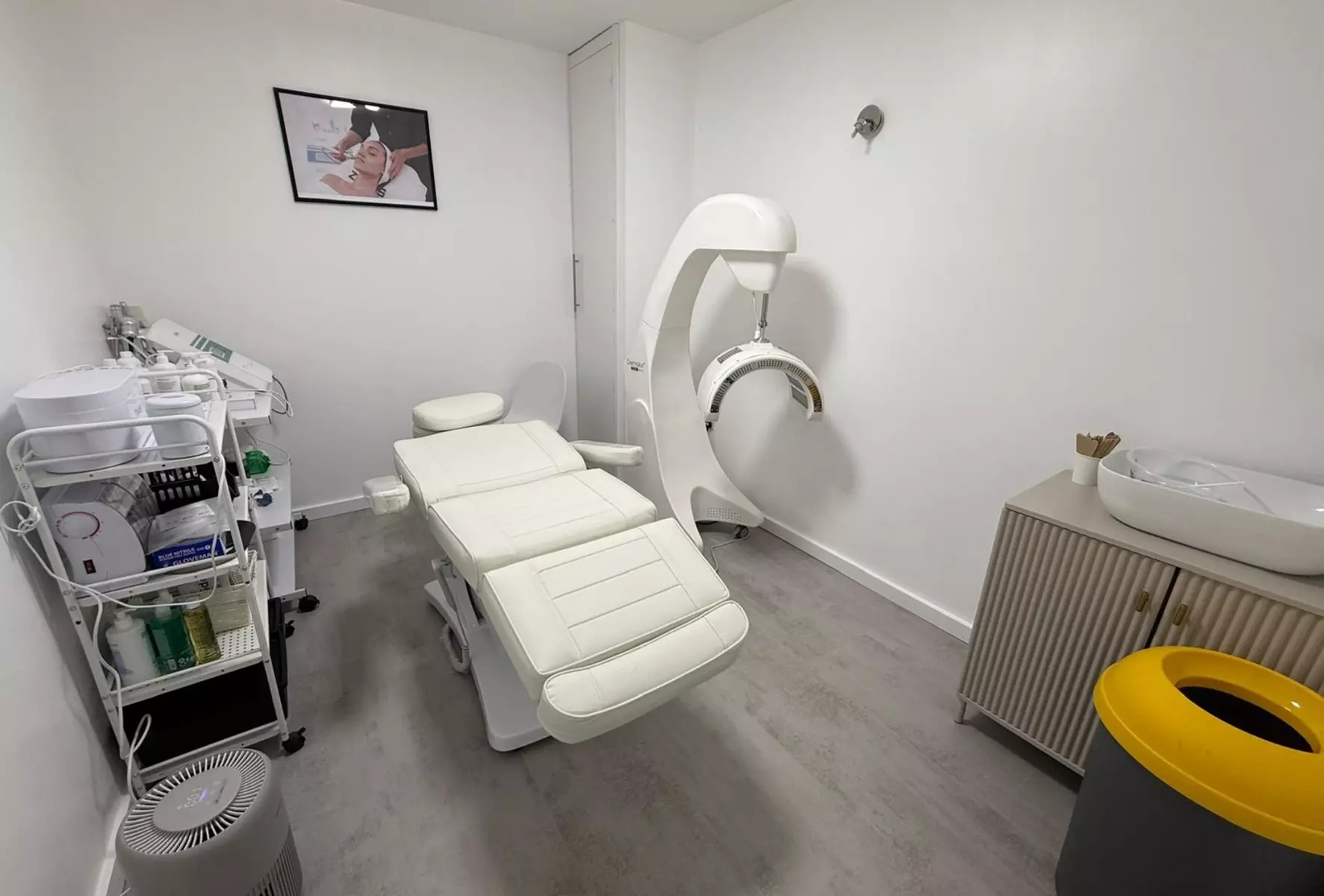 Up to 60% Off on Micro-Needling at Skinneon Beauty