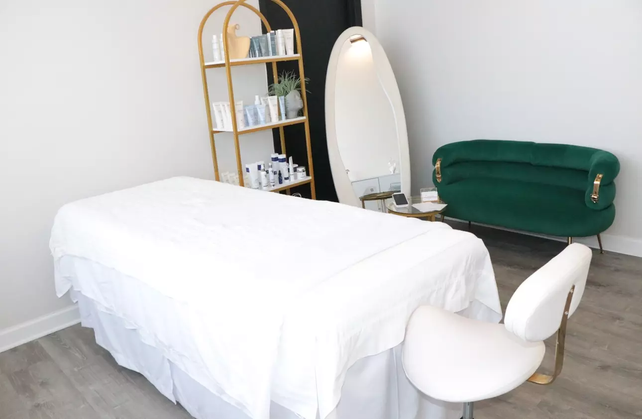 Up to 22% Off on Micro-Needling at The Glòw Room - Second Medium