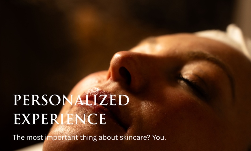 Image 4: Glow with One, Two or Three 45-Minute Hydration & Deep Cleaning Facial