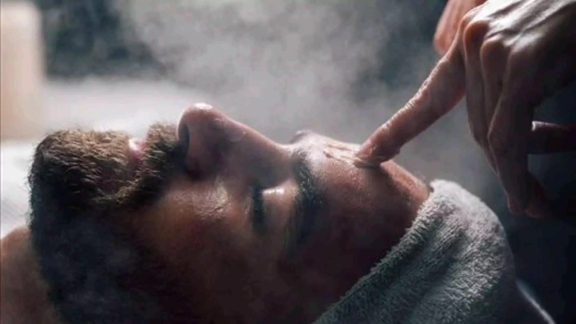 Refresh Your Look With One or Three Men's Facials at Le Lux Beautique Cutten Location (Up To 61%) - Primary Image