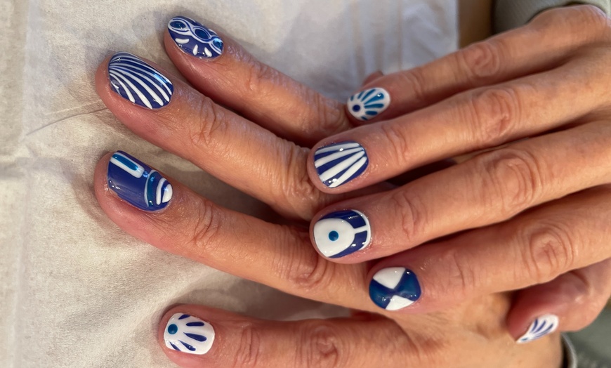 Image 4: 1 or 2 Gel Manicures with 1 or 2 Gel Pedicures with Nail Art (Simple)