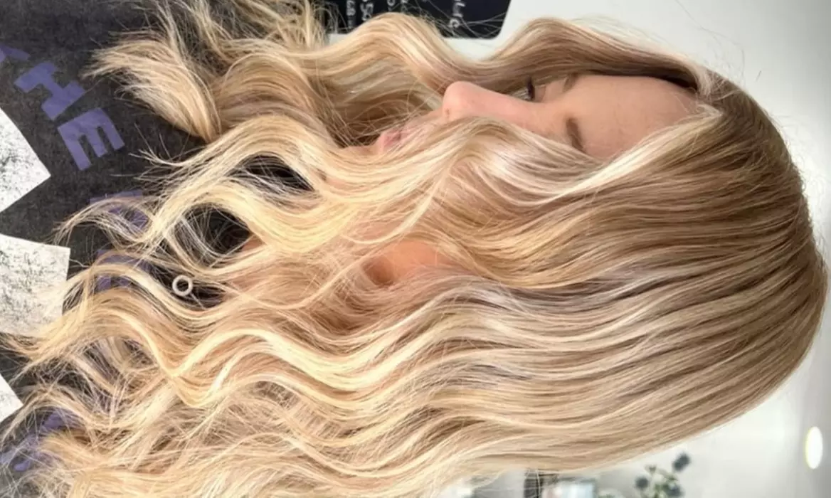 Transform Your Hair w/ Haircut, Blowdry, Head or Partial Highlights, Shampoo, Conditioner & More (Up to 52%Off) - Image 5