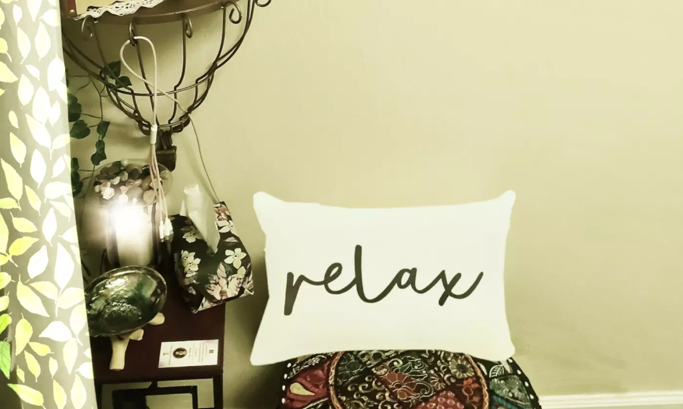 Relax with 90-mins of foot scrub, hot stone massage, aromatherapy