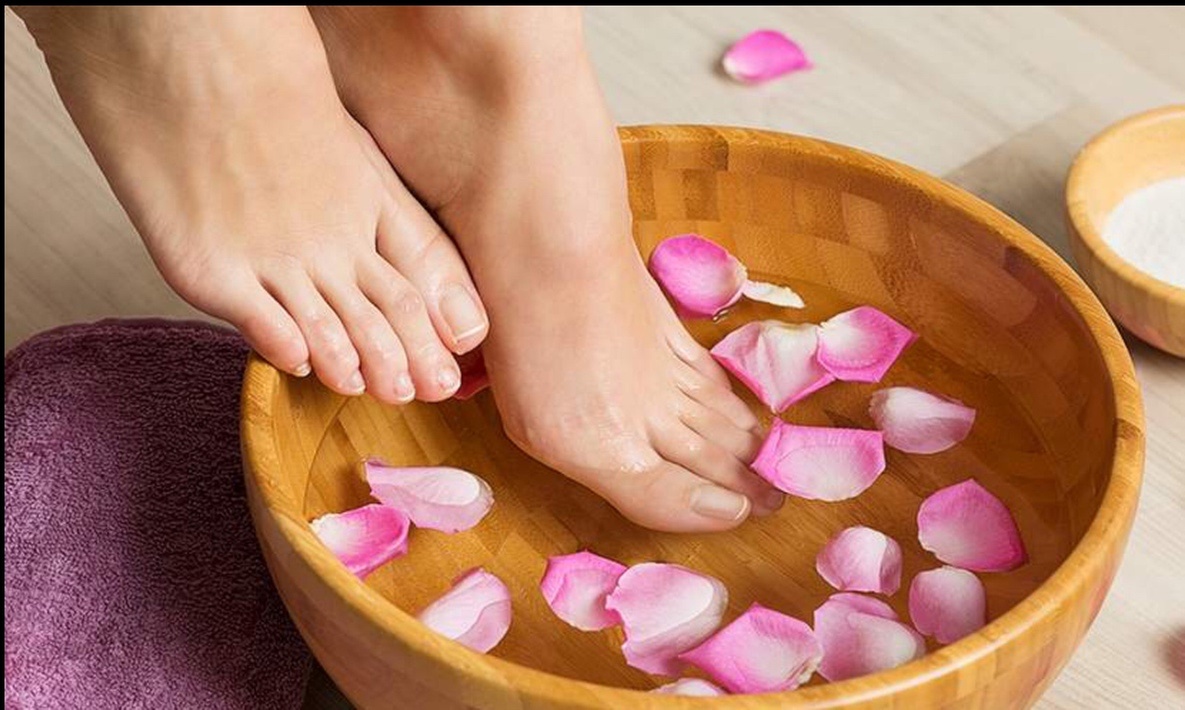 Up to 55% Off on Nail Salon - Mani-Pedi at Summer Beauty