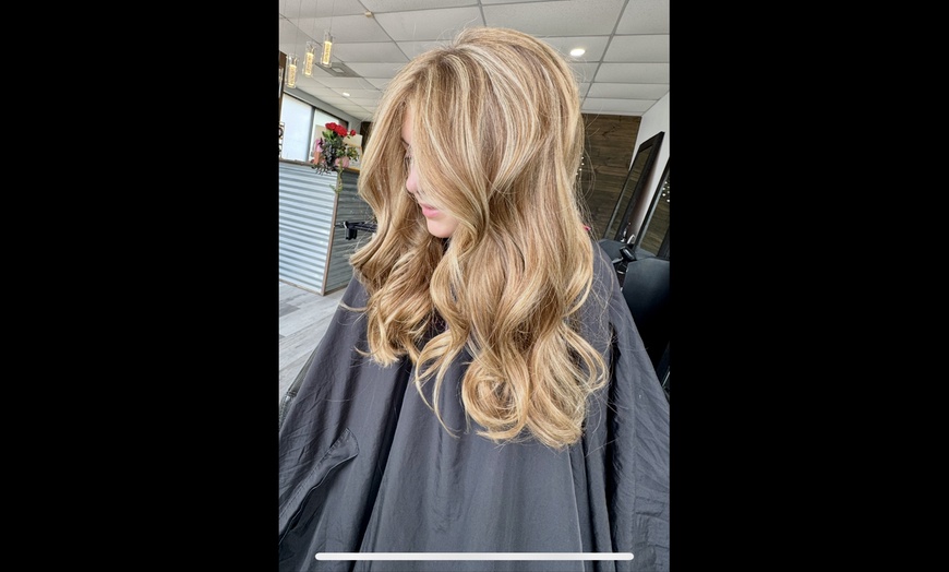 Image 2: Transform with Haircut, Conditioning, Smoothing, Highlights, & More 