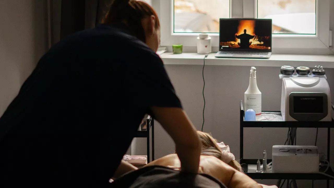 Różnorodne masaże ciała, twarzy lub pleców do wyboru w salonie Pro Masaż Anastasiya Rabets - Primary Image