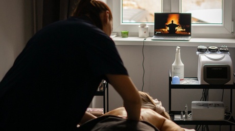 Różnorodne masaże ciała, twarzy lub pleców do wyboru Różnorodne masaże ciała, twarzy lub pleców do wyboru