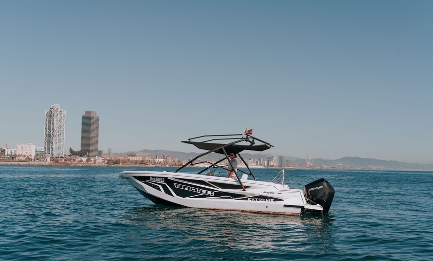 Image 5: Diversión acuática para 2, 4 o 6: banana boat, crazy sofa o sting ray