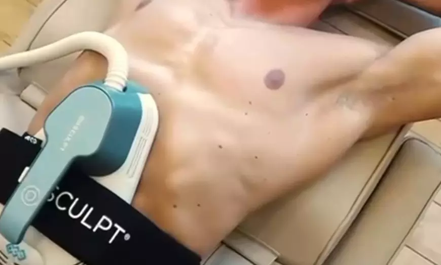 Image 3: Up to 73% Off on EMS (Electrical Muscle Stimulation) at Silhouette Lab