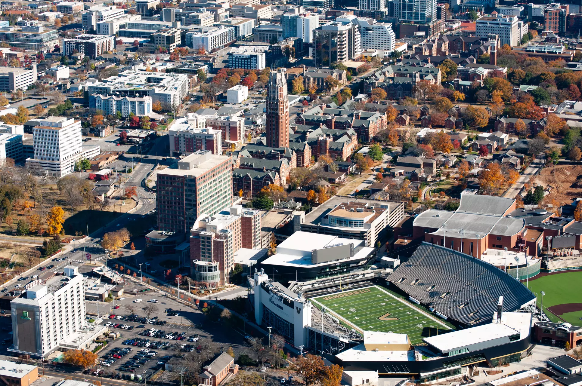 Private Helicopter Tours Over Nashville's Iconic Skyline and Landmarks