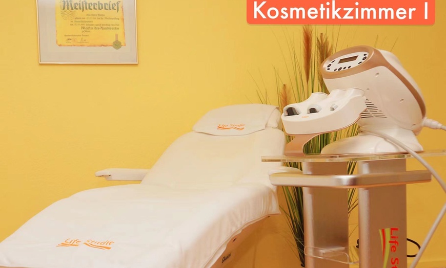 Image 3: Beratung / klassische Gesichtsbehandlung mit Zusatzleistung nach Wahl