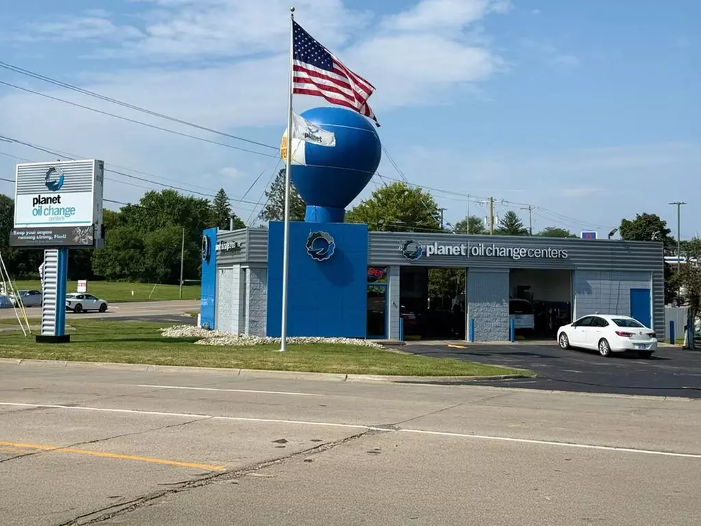 Get One Conventional, Synthetic Blend, or Full Synthetic Oil Change Replacement FREE CARWASH (Up to 38% Off) - Second Medium