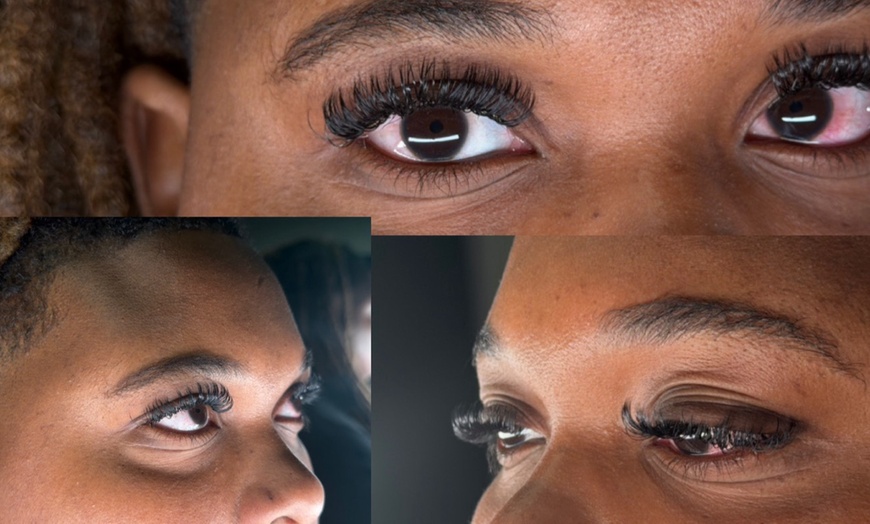 Image 4: Full Set of Classic Eyelash Extensions, Mega Volume, & More 