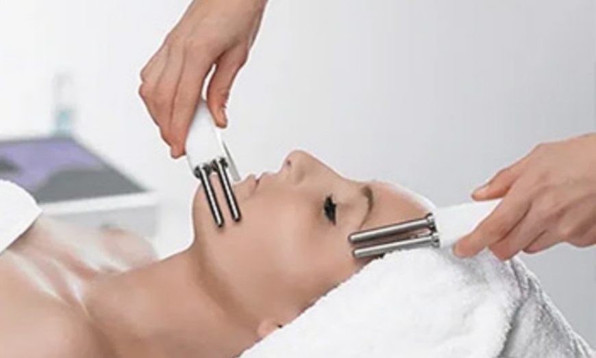 Image 1: Up to 51% Off on Spa/Salon Beauty Treatments (Services) at Moss Bank Clinic