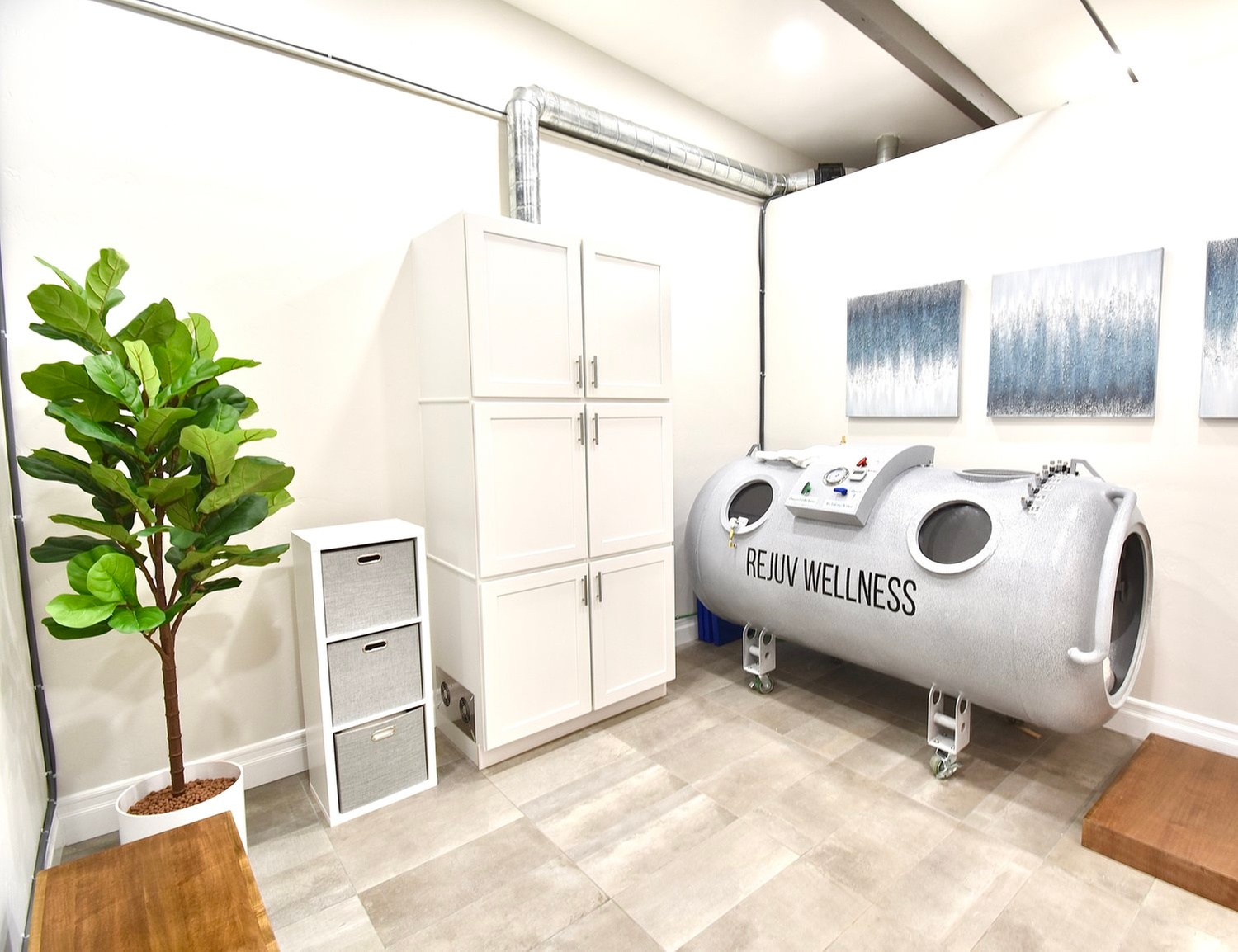 Experience a 60-Minute Hyperbaric Oxygen Chamber Session
