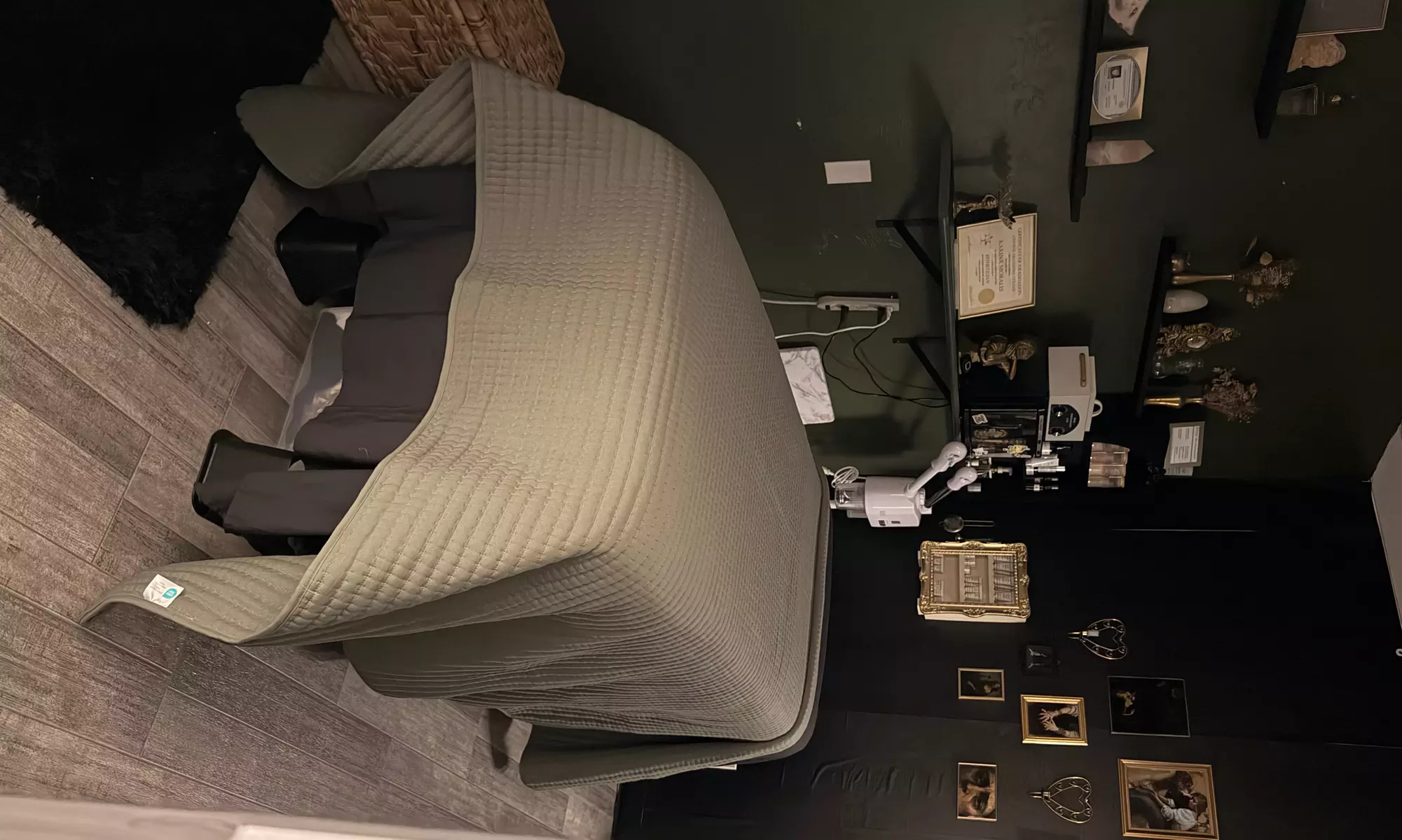 Divine Aura Esthetics: Dermaplaning Facials with Lymphatic Massage