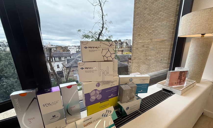 Image 3: Transform Your Hair with PRP: Up to 59% Off at Lux Clinic
