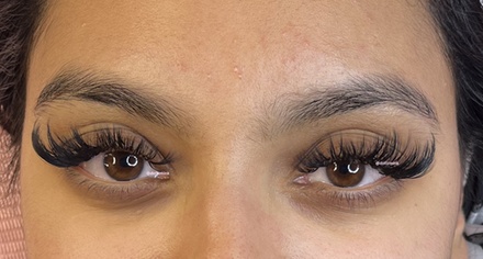 One Full Set of Hybrid Eyelash Extensions - Dollz Mink