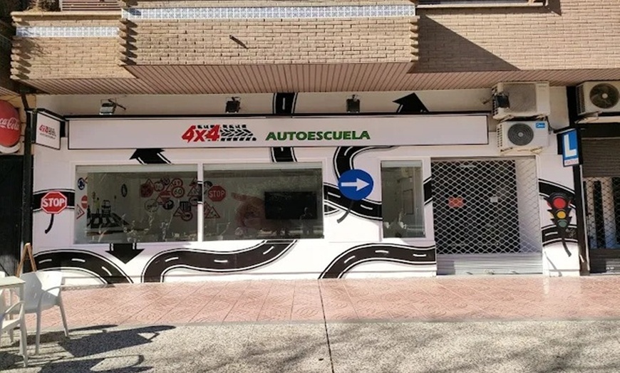 Image 3: Curso para obtener el carné B con matrícula, libros y 2 o 4 prácticas