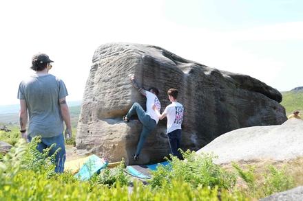 Introduction to Outdoor Bouldering 1 Person (age 18+) - Psychi UK